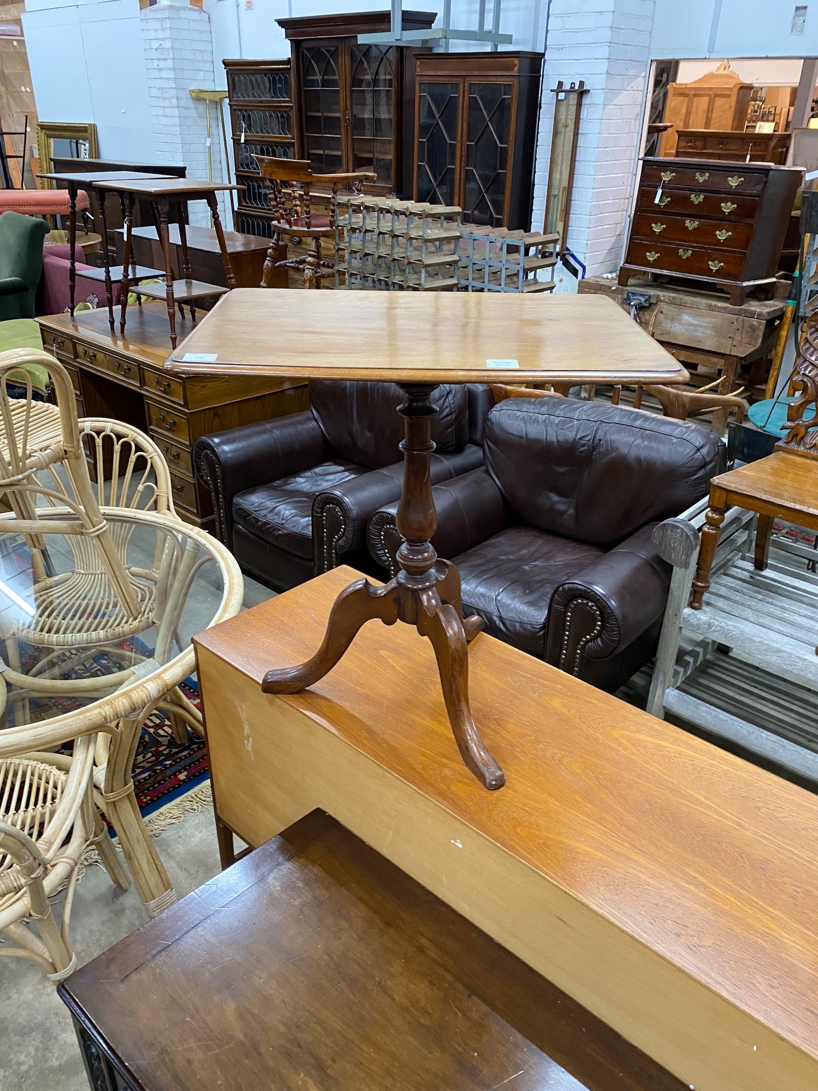 A Victorian mahogany tripod wine table, width 67cm, depth 50cm, height 70cm